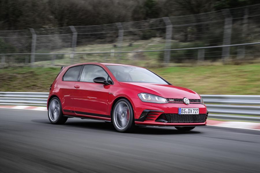  Volkswagen Golf GTi Clubsport S 2016 года  (фото 20 из 30)